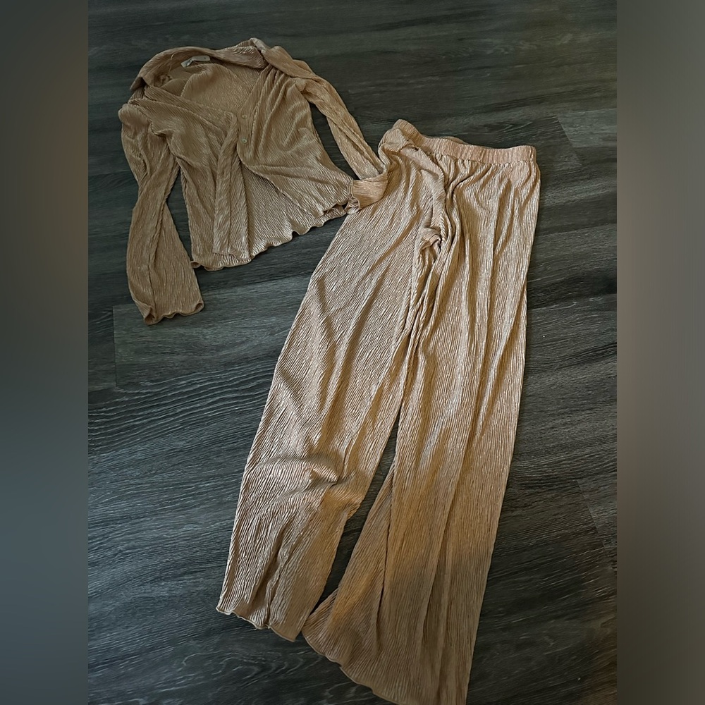 Matching Lounge Set - image 2